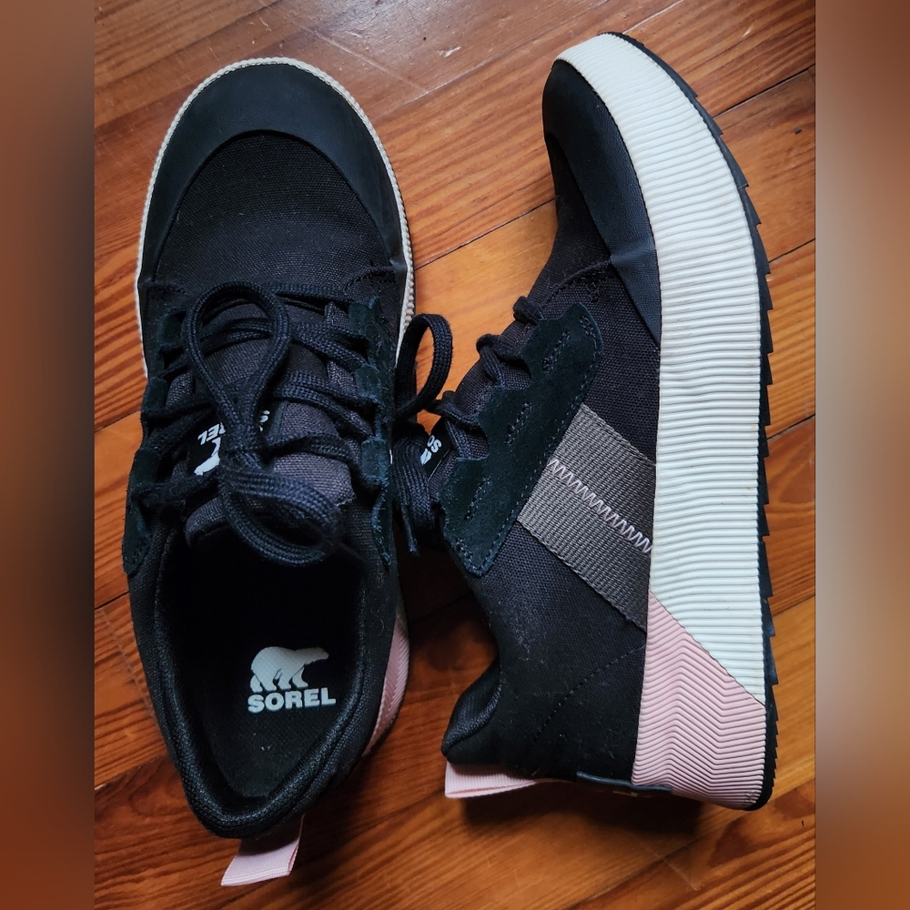 Sorel Women's Black and Pink Rubber-Trim Waterproof Sneaker
